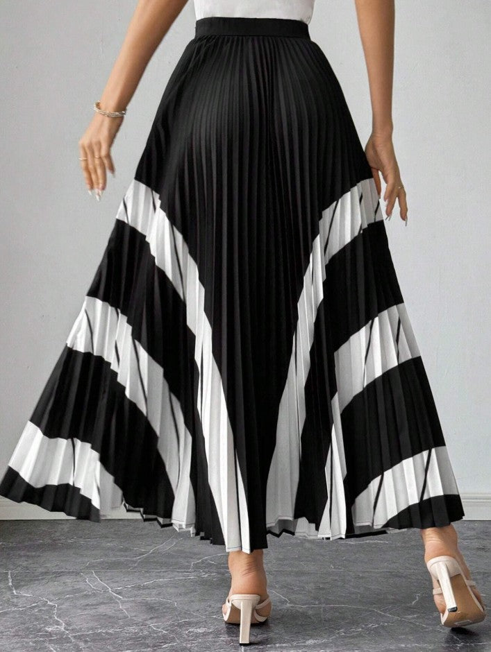 Women's Elegant Black And White Striped Pleated A-Line Skirt