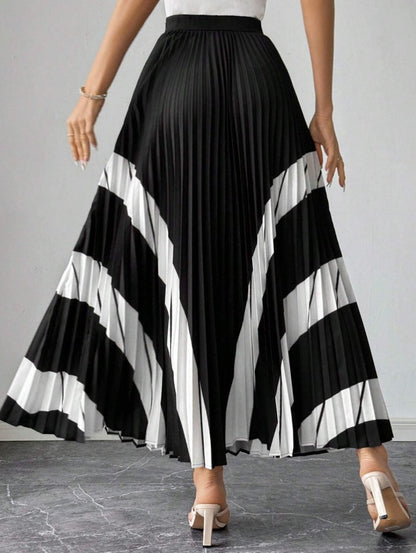 Women's Elegant Black And White Striped Pleated A-Line Skirt
